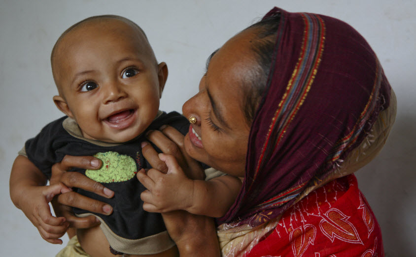 A mother from Bangladesh and her baby 